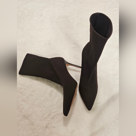 Veronica Beard Lisa Stretch-Knit Sock Boots Size 9.5 - Picture 5 of 9